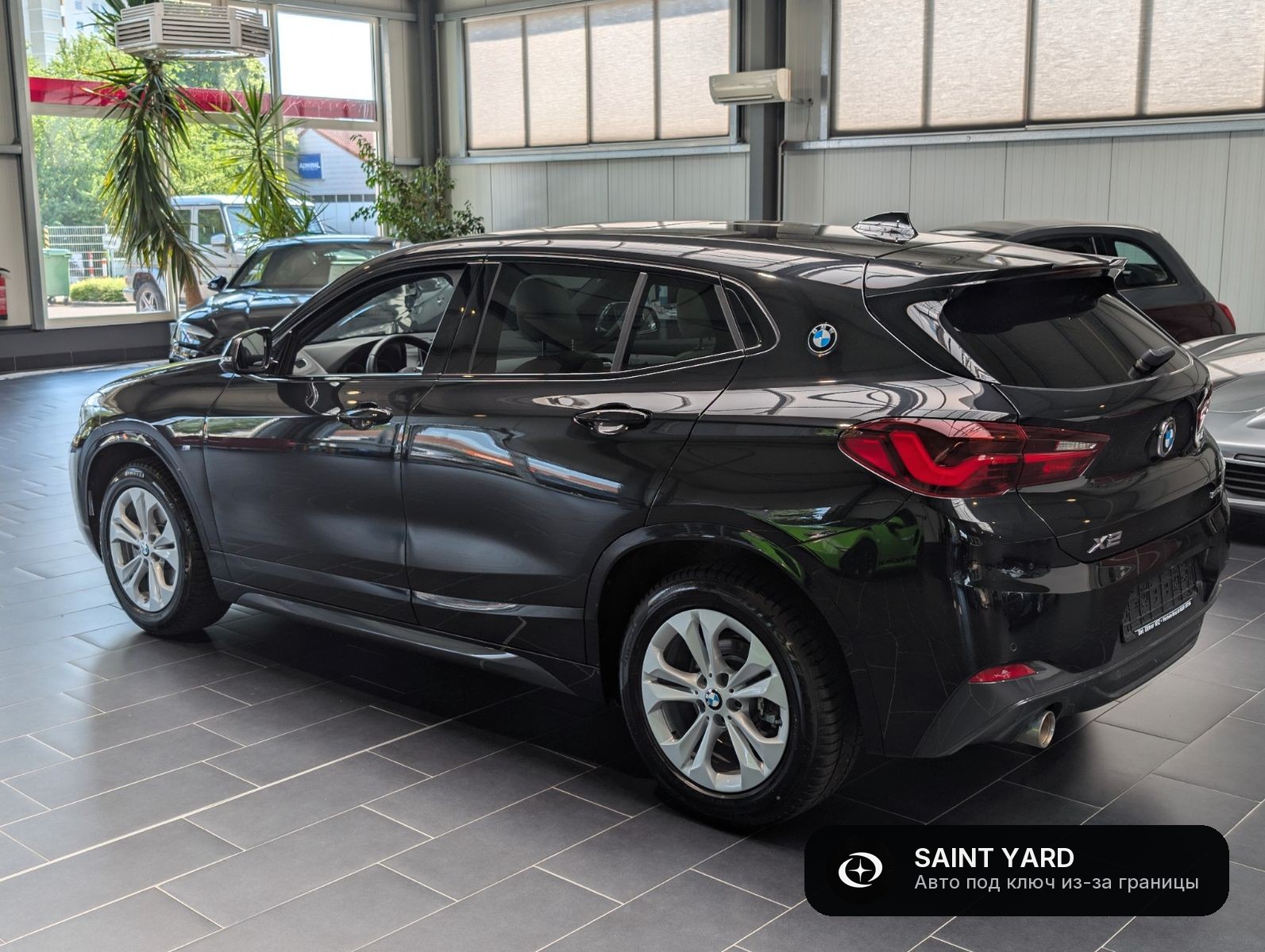 BMW X2 sDrive18i — фото 2