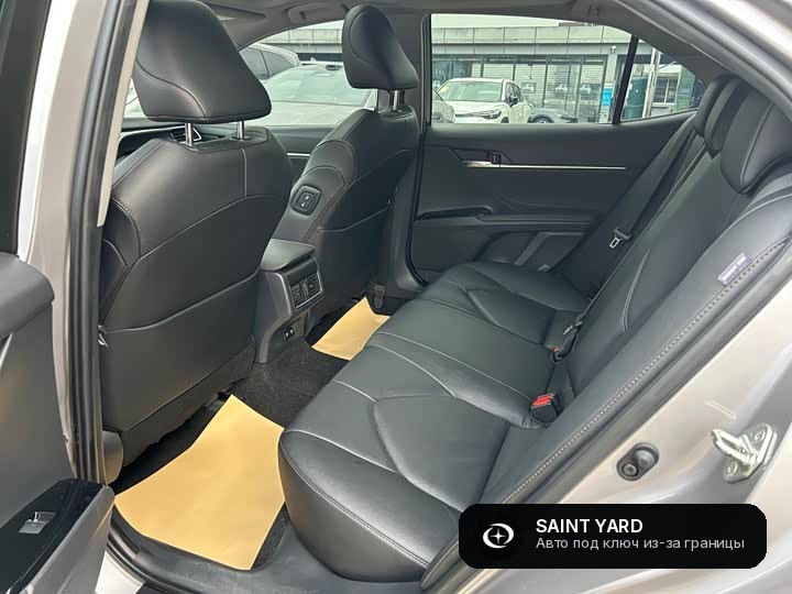 Toyota Camry 2.0G — фото 12
