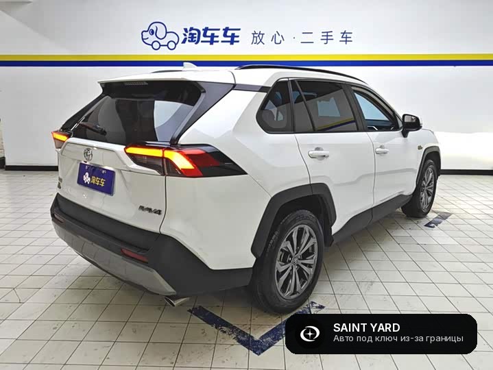 Toyota RAV4 2.0L CVT Plus — фото 3