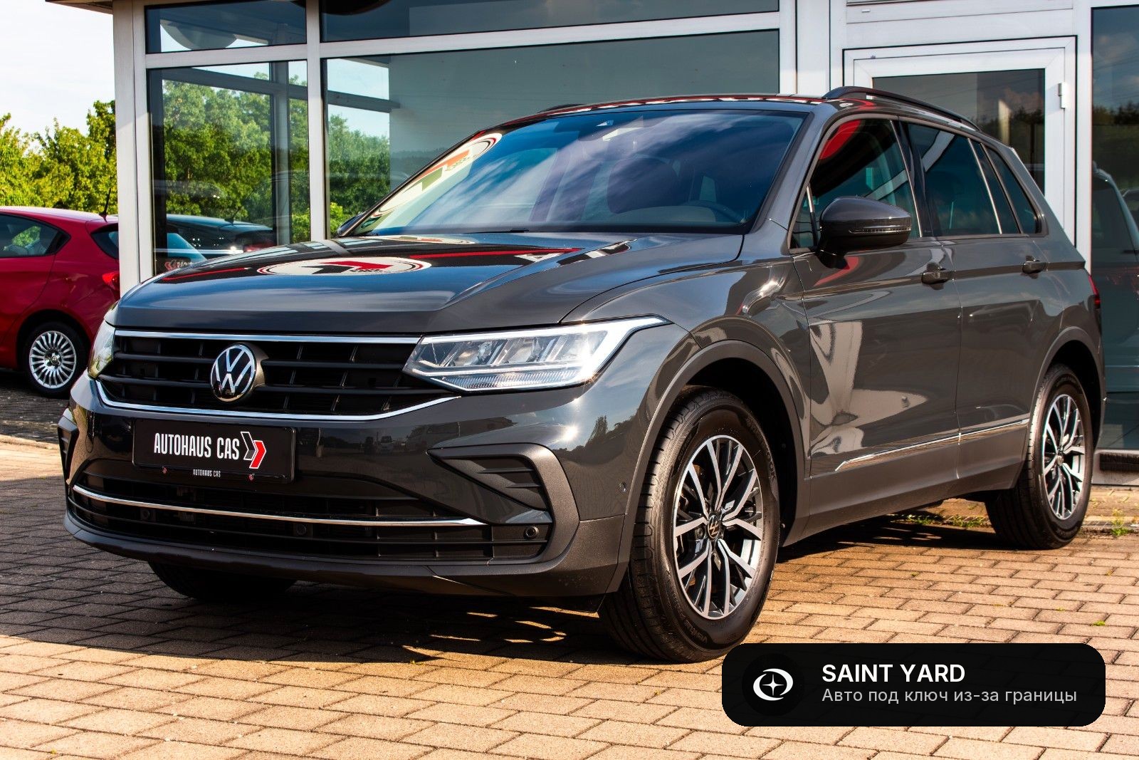 Volkswagen Tiguan — фото 1